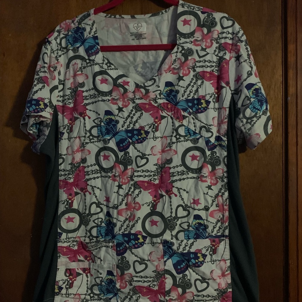 3x scrub top